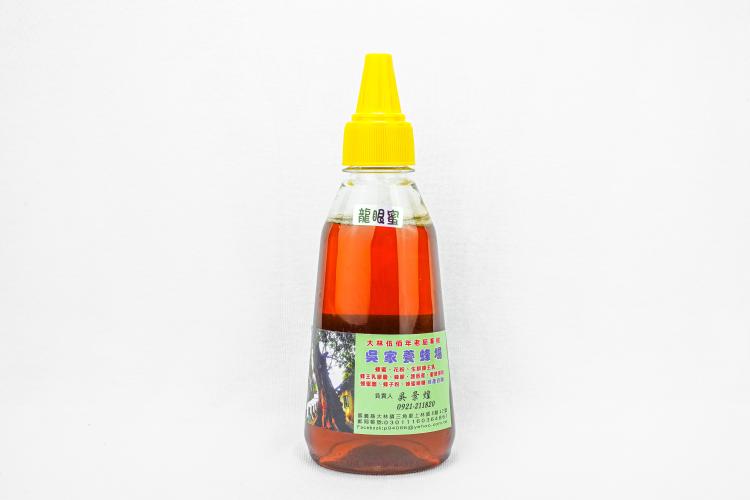 龍眼蜜：龍眼樹的花蜜，帶著深琥珀色的色澤、香氣濃郁撲鼻，甜度最佳，是台灣人最喜愛的蜂蜜。
